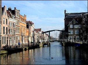 Datei:Oude rijn leiden 2003b.jpg